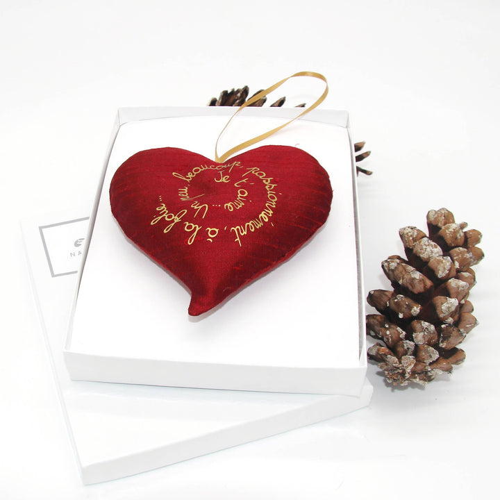 French lavender heart sachet. Christmas gift / ornement: Dark red ruby