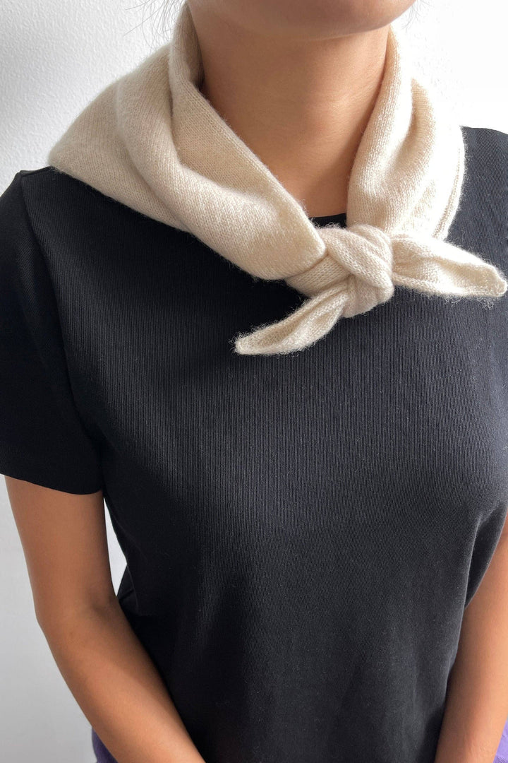 Le Bon Cashmere Bandana: OATMEAL