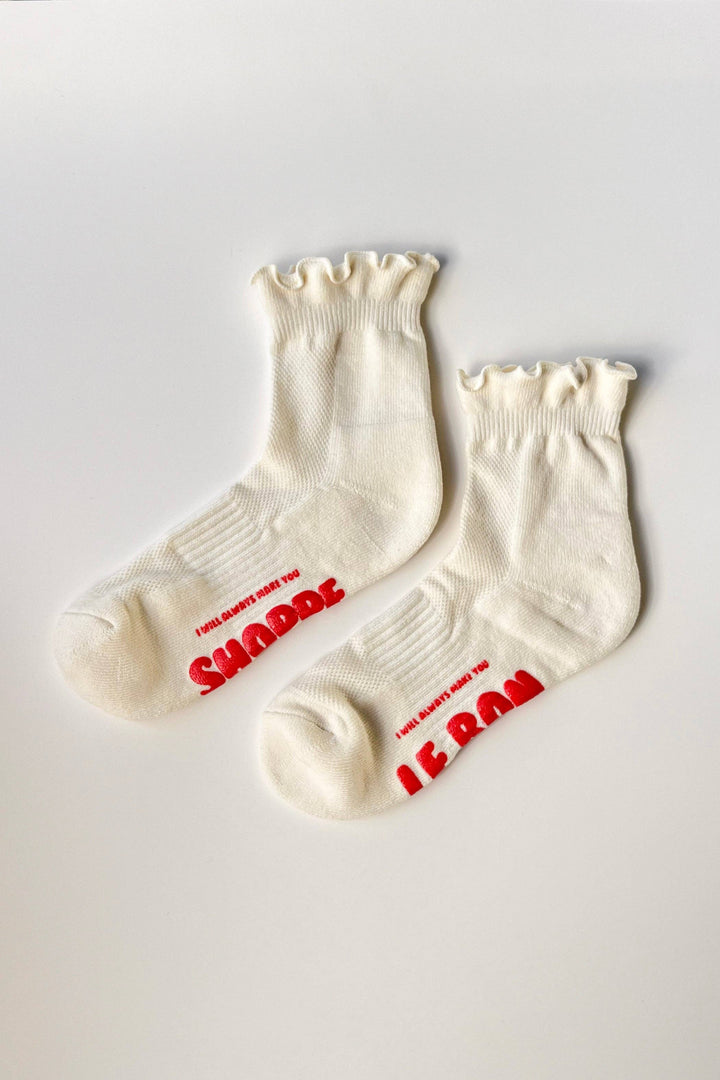 Ruffled Hugger Crew Socks: BANANA CREAM / RED