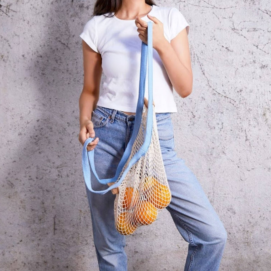 The french market bag two tone: French blue/wheat