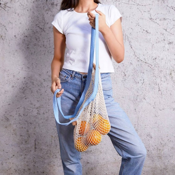 The french market bag two tone: French blue/wheat