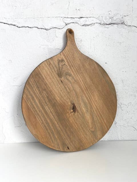 Round cutting board w/handle: Walnut