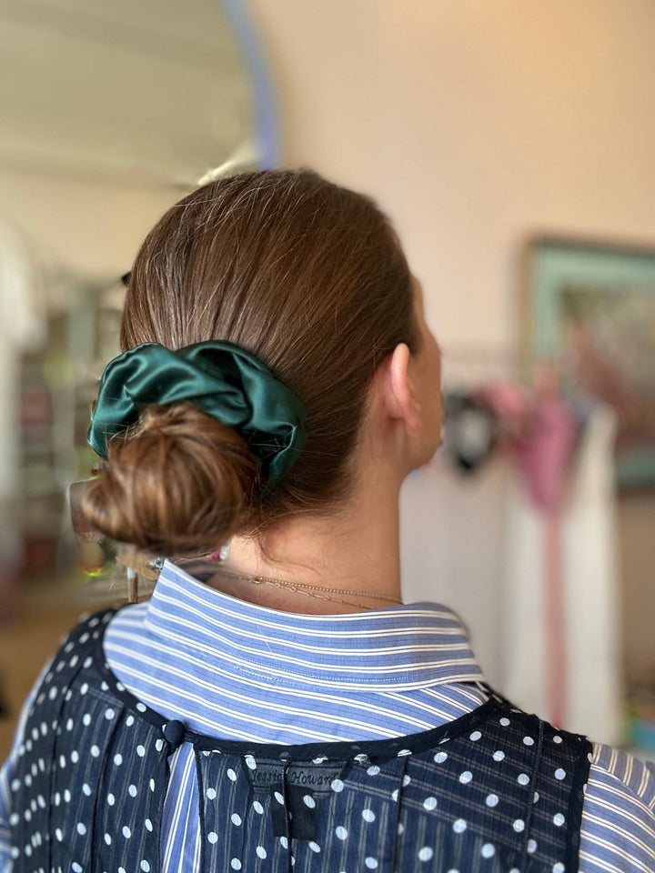 Mini Satin Scrunchie: Peach