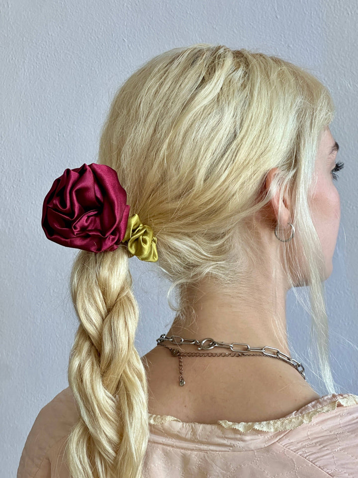 Rosette Scrunchie: Petal Pink