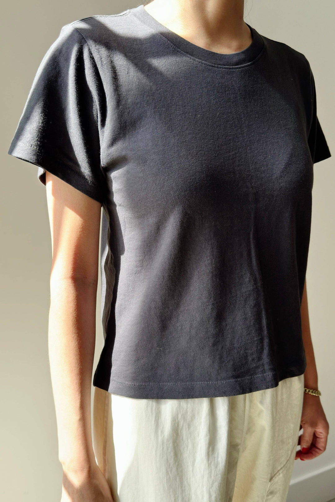 Airy Darling Tee - Carbon
