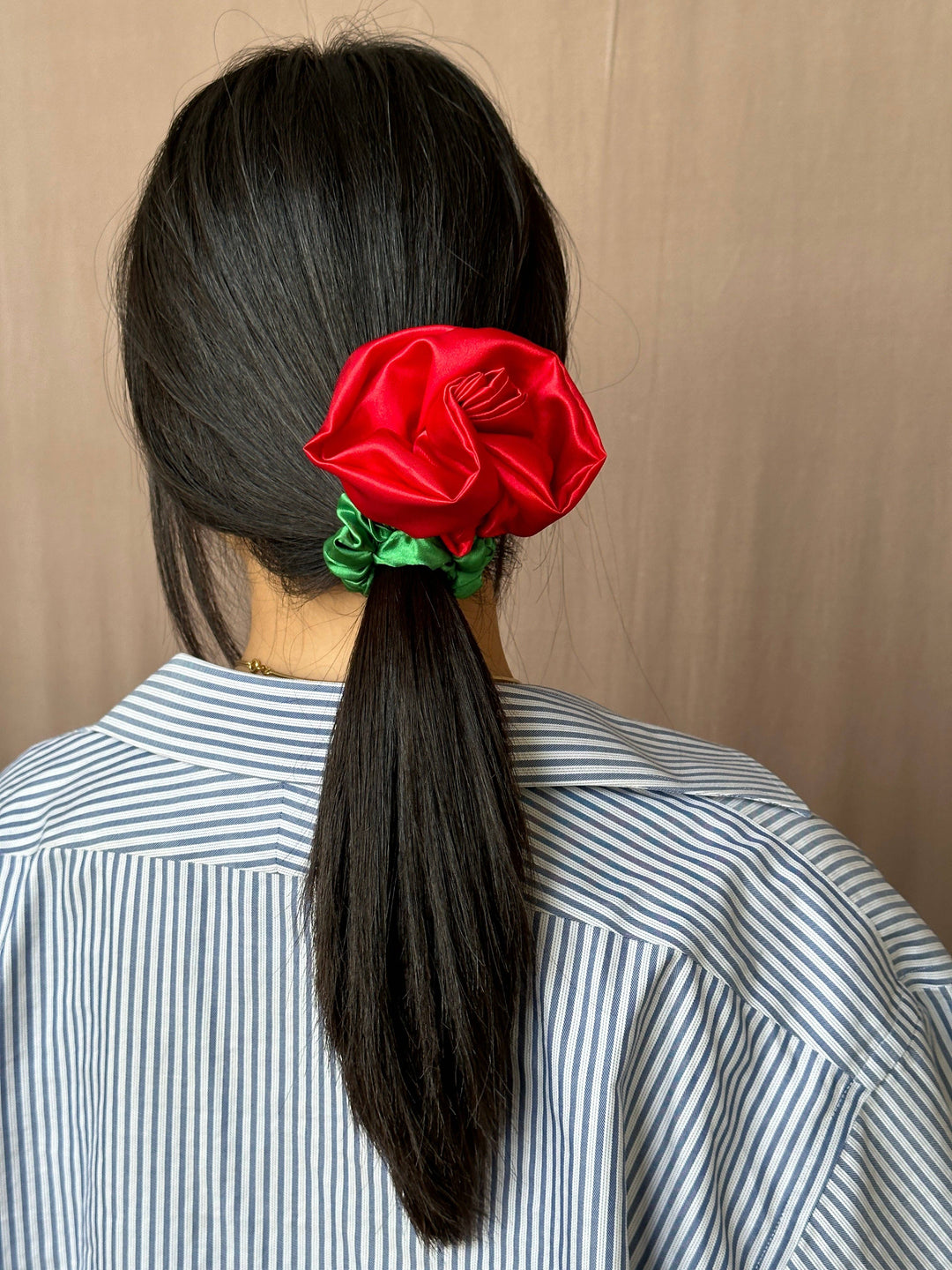 Rosette Scrunchie: Peach