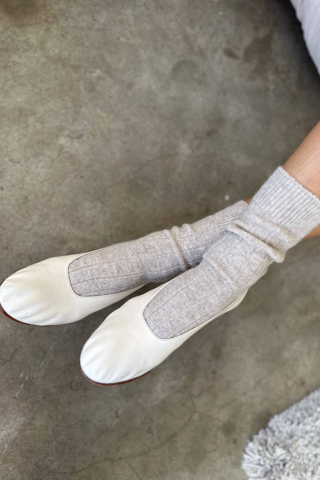 Classic Cashmere Socks: Grey Melange